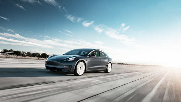 Tesla’s US-made Model 3 autos now reach geared up with wi-fi charging and USB-C ports