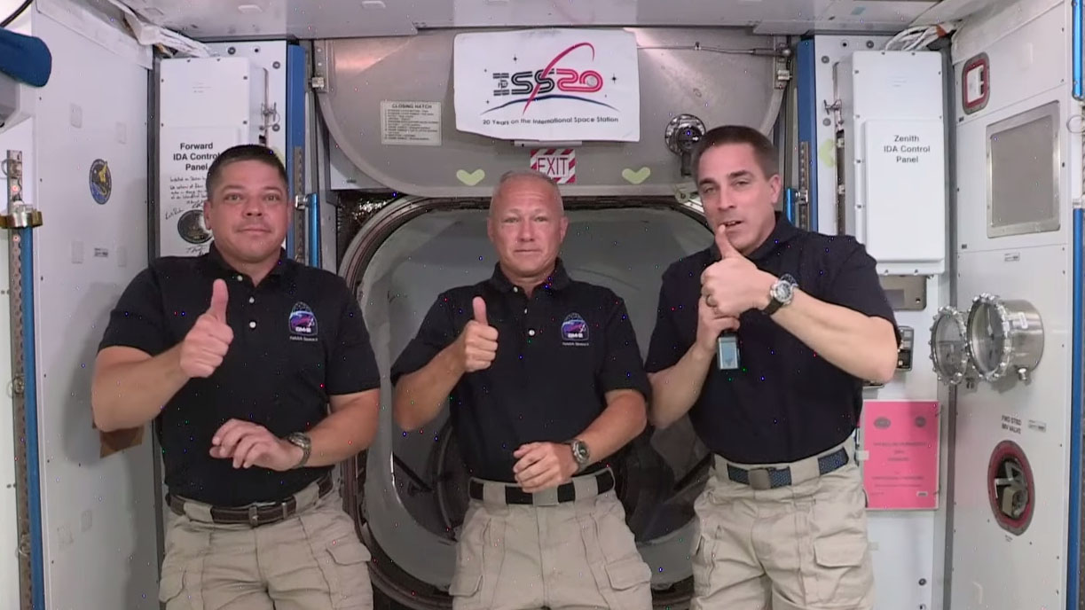 Vice President Pence congratulates history-making NASA astronauts in call to position station