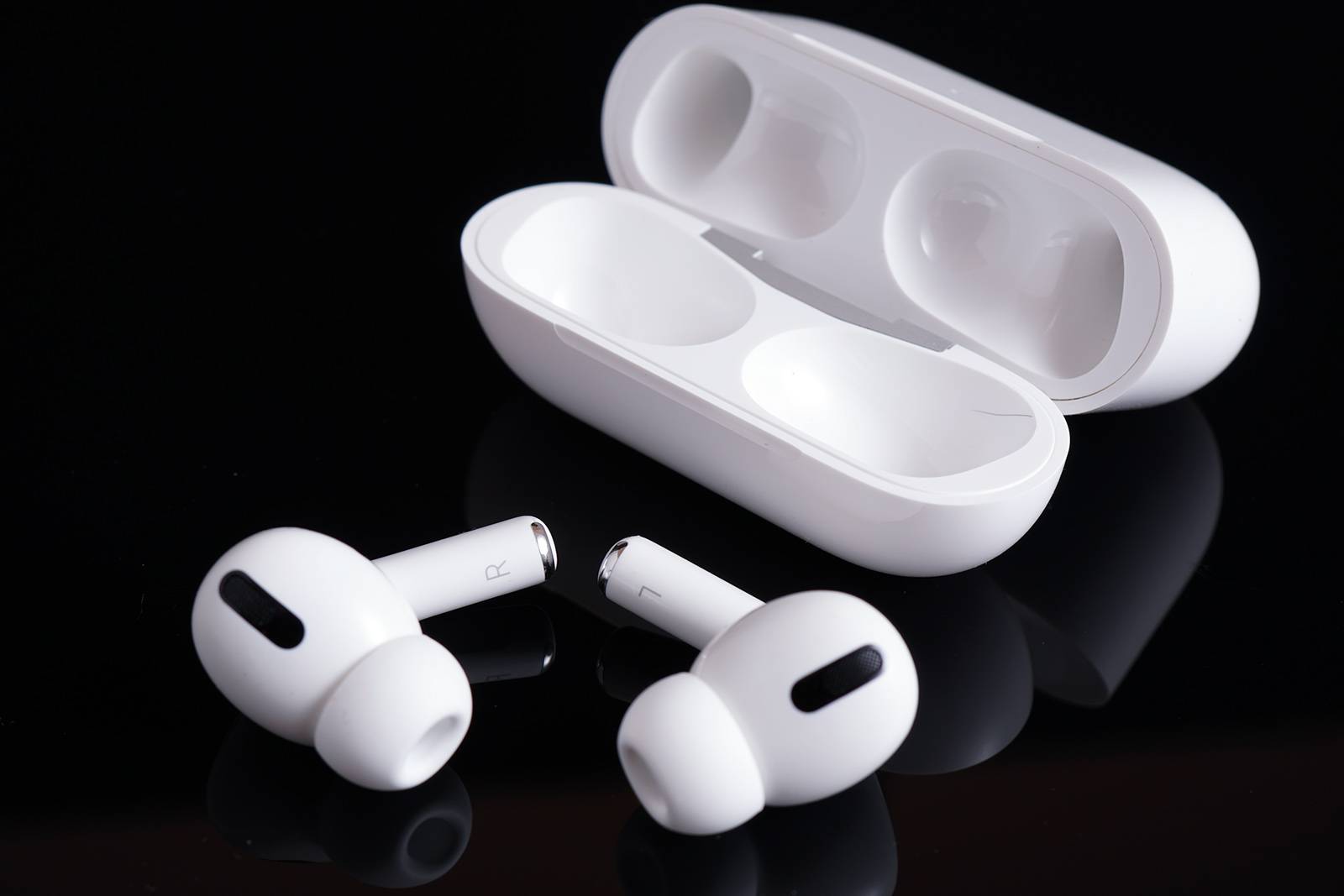 AirPods Pro are attend to Amazon’s lowest label ever – just precise $219.98