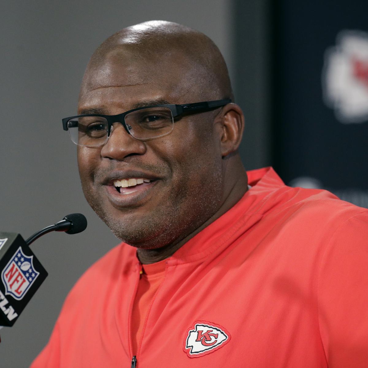 Chiefs’ Eric Bieniemy Says HC Job Will Happen ‘When the Timing Is Appropriate’
