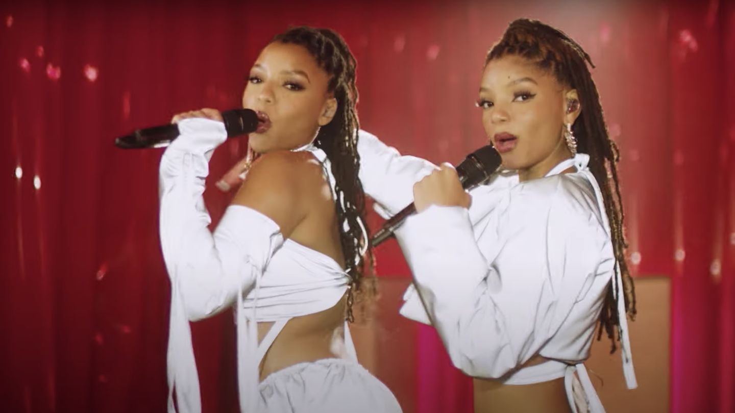 Chloe x Halle Employ On Chloe x Halle In Comfortable BET Awards Dance-Off