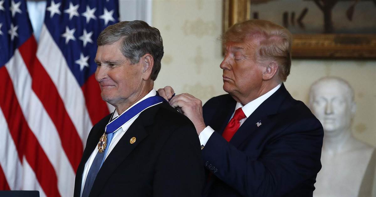 Trump awards Presidential Medal of Freedom to Jim Ryun