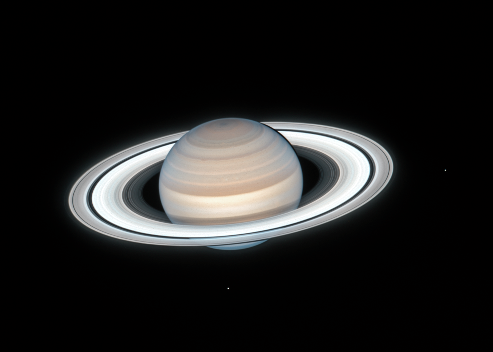 Seek for! Saturn has no summertime blues in this unbelievable Hubble telescope portray