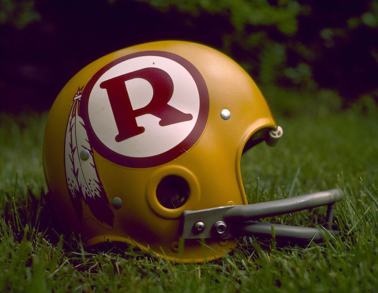Redskins anticipated to replace name by September