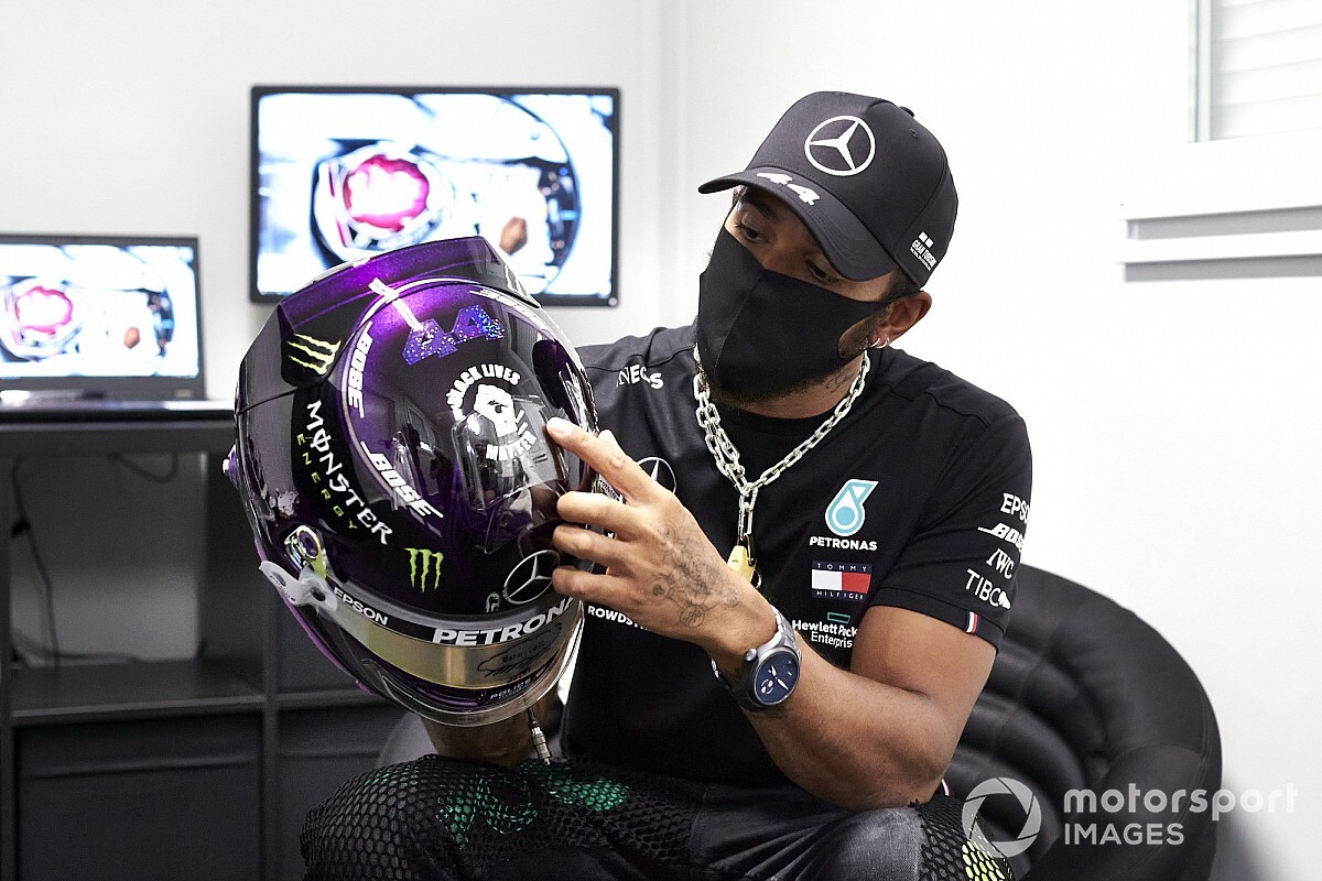Hamilton warned of ‘penalties’ over Kaepernick F1 helmet thought