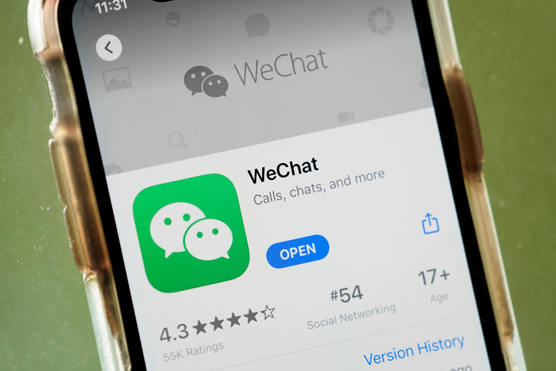 Trump’s WeChat ban would possibly maybe maybe presumably pain iPhone gross sales in China
