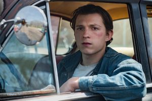 Tom Holland v Robert Pattinson in Netflix’s The Devil All of the Time trailer