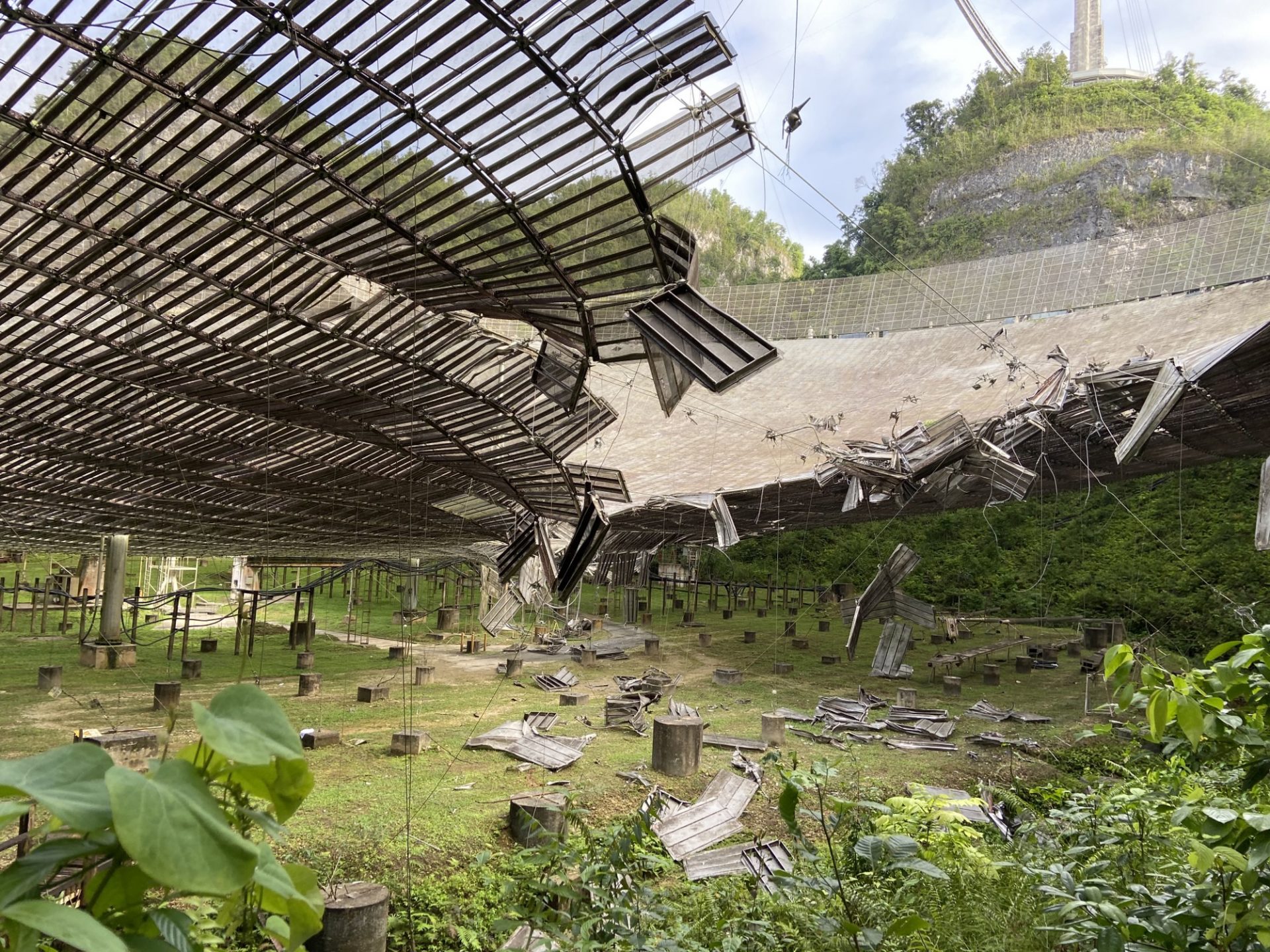 Arecibo Observatory in Puerto Rico suffers serious damage after cable breaks