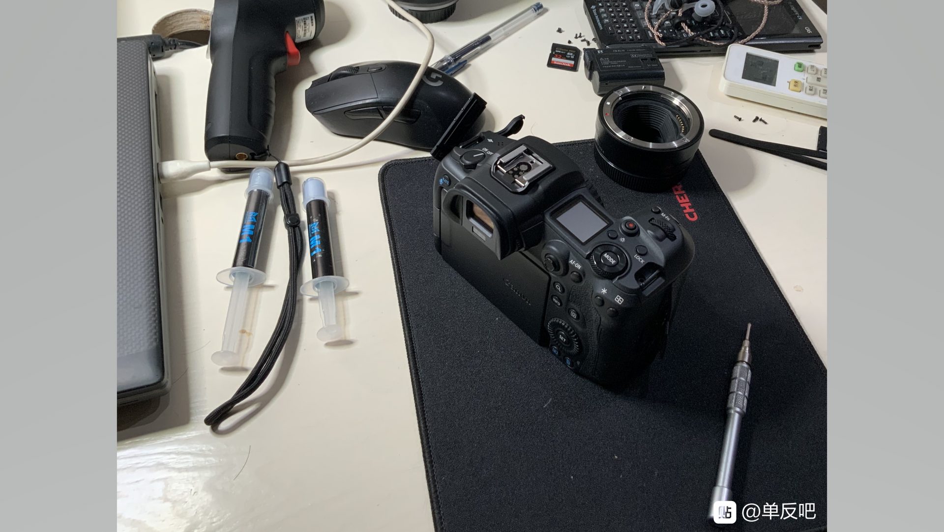 Canon EOS R5: a peculiar teardown video calls the persona of its recording-time obstacles into request