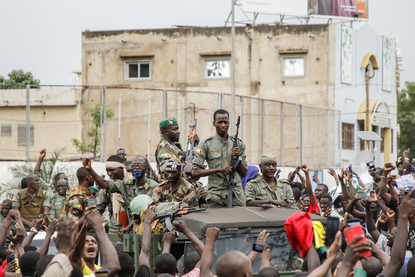 Mali’s president arrested in militia revolt