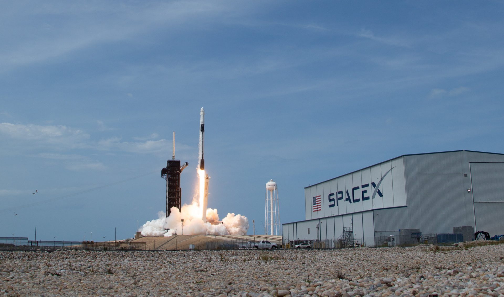 SpaceX raises $1.9 billion in latest funding round: document
