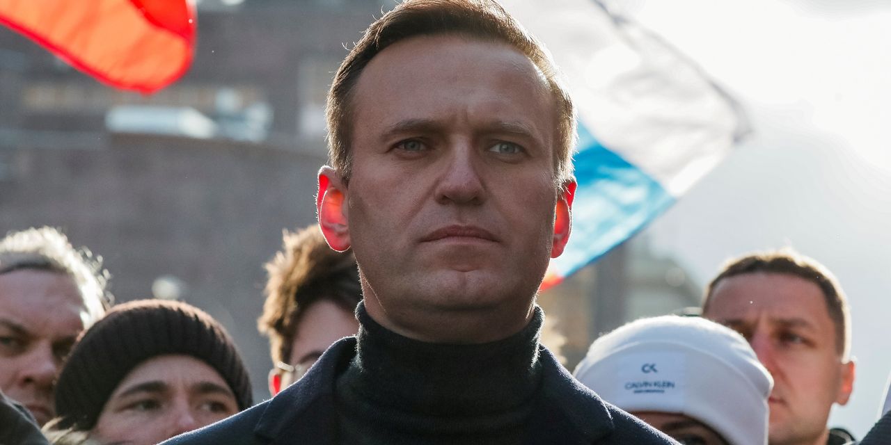Russian Prosecutors Contain No Plans to Study Navalny Poisoning
