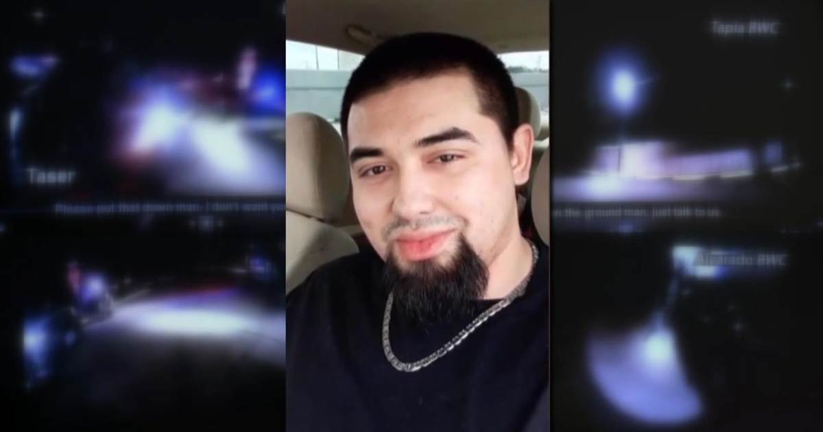 Houston police initiating body cam video of Nicolas Chavez taking pictures