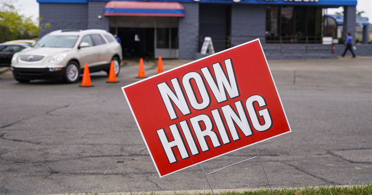 Around 860,000 folk filed for first-time jobless advantages closing week