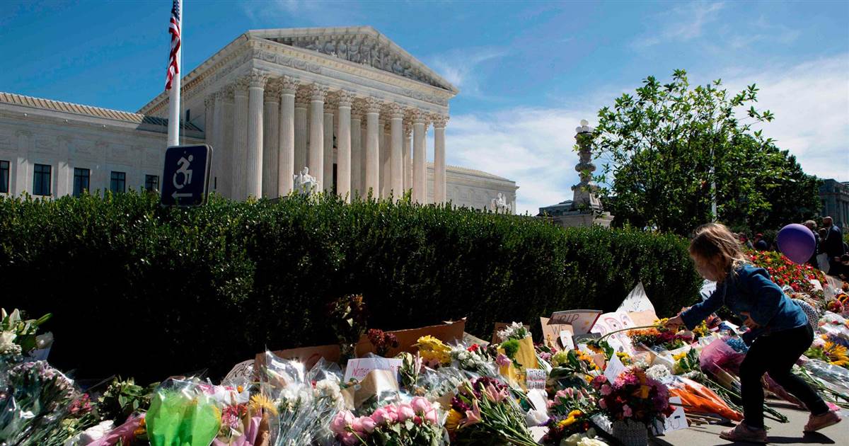 Leer: Ginsburg mourners manufacture flower memorial exterior Supreme Court docket