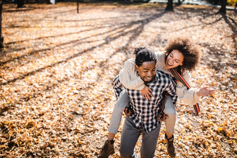 25 Romantic Fall Date Recommendations That Usually are not ‘Drinks’