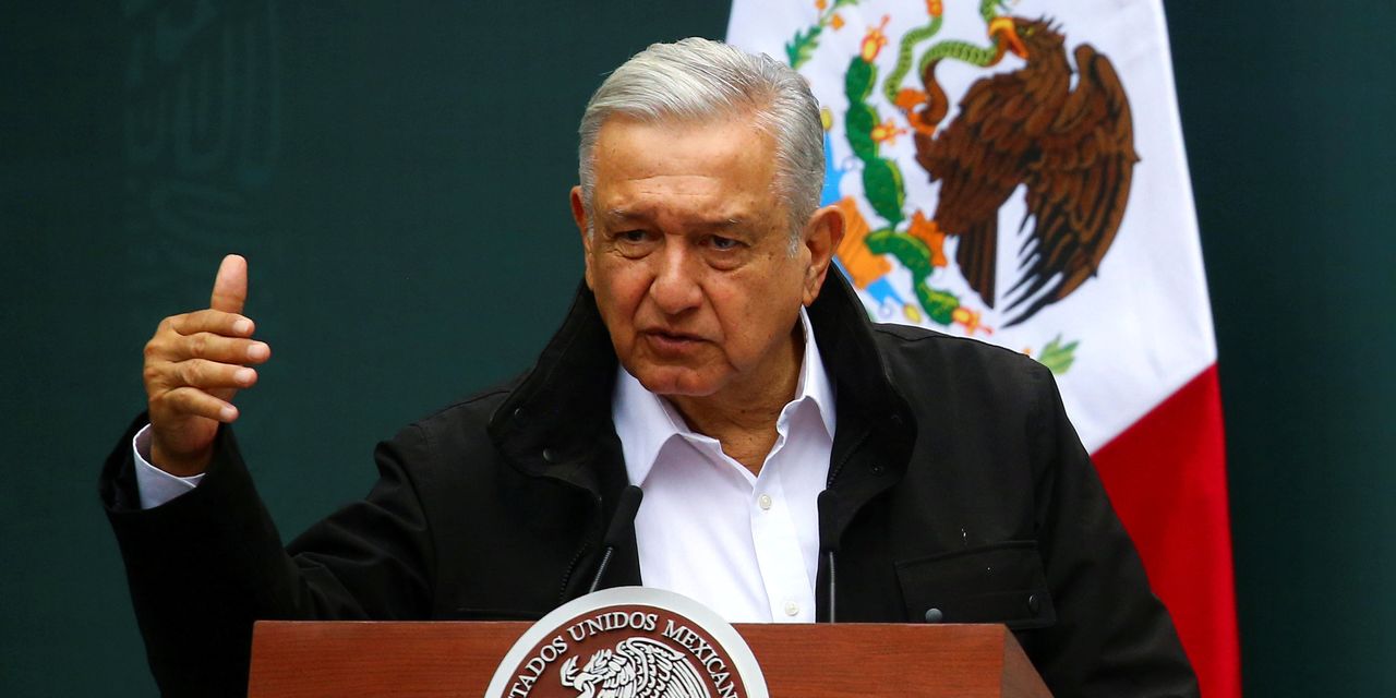 In Win for Mexican Chief, Top Court Approves Referendum on Former Presidents
