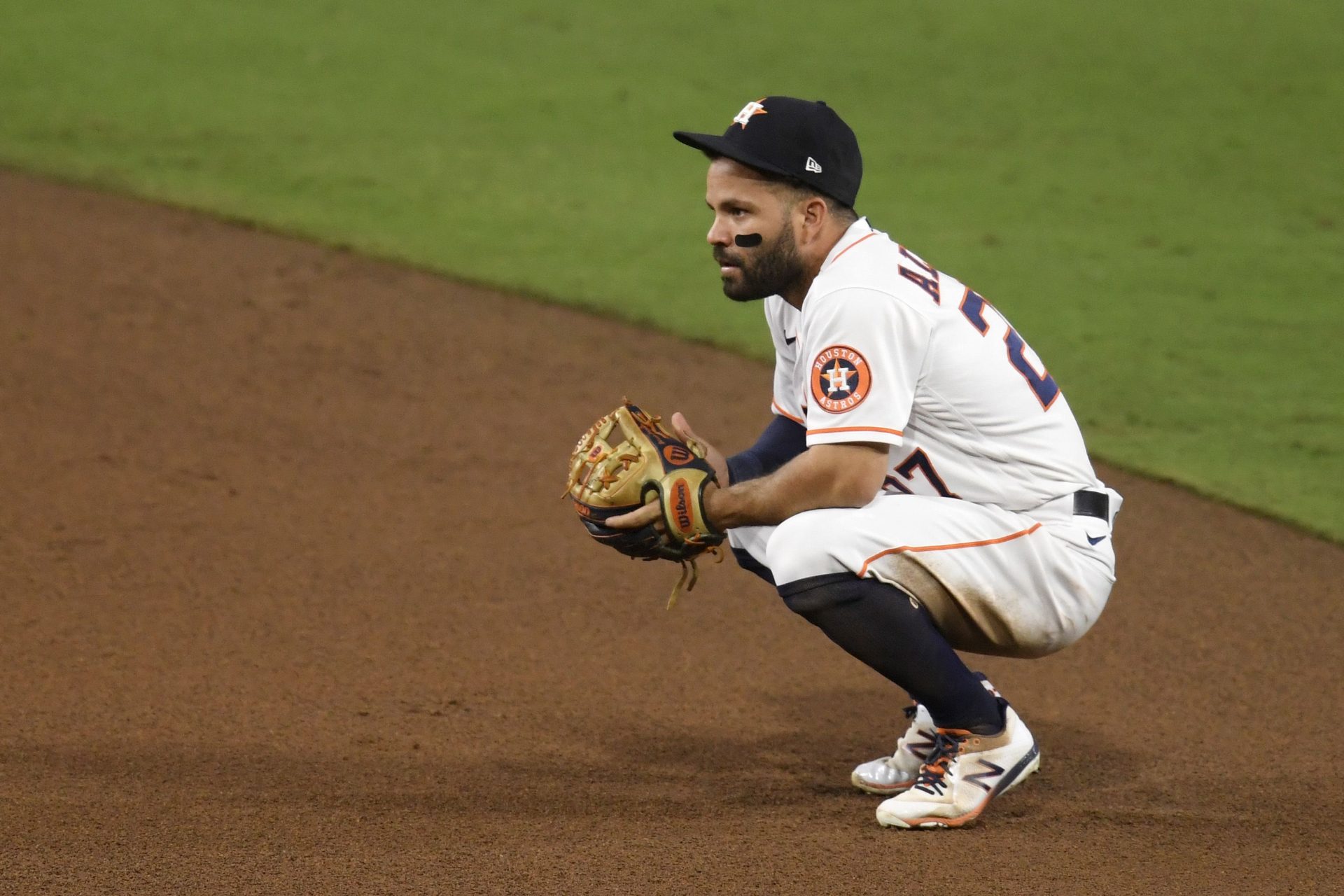 Invent you suspect in karma? Astros could per chance well per chance be undone by José Altuve’s unexpected throwing concerns