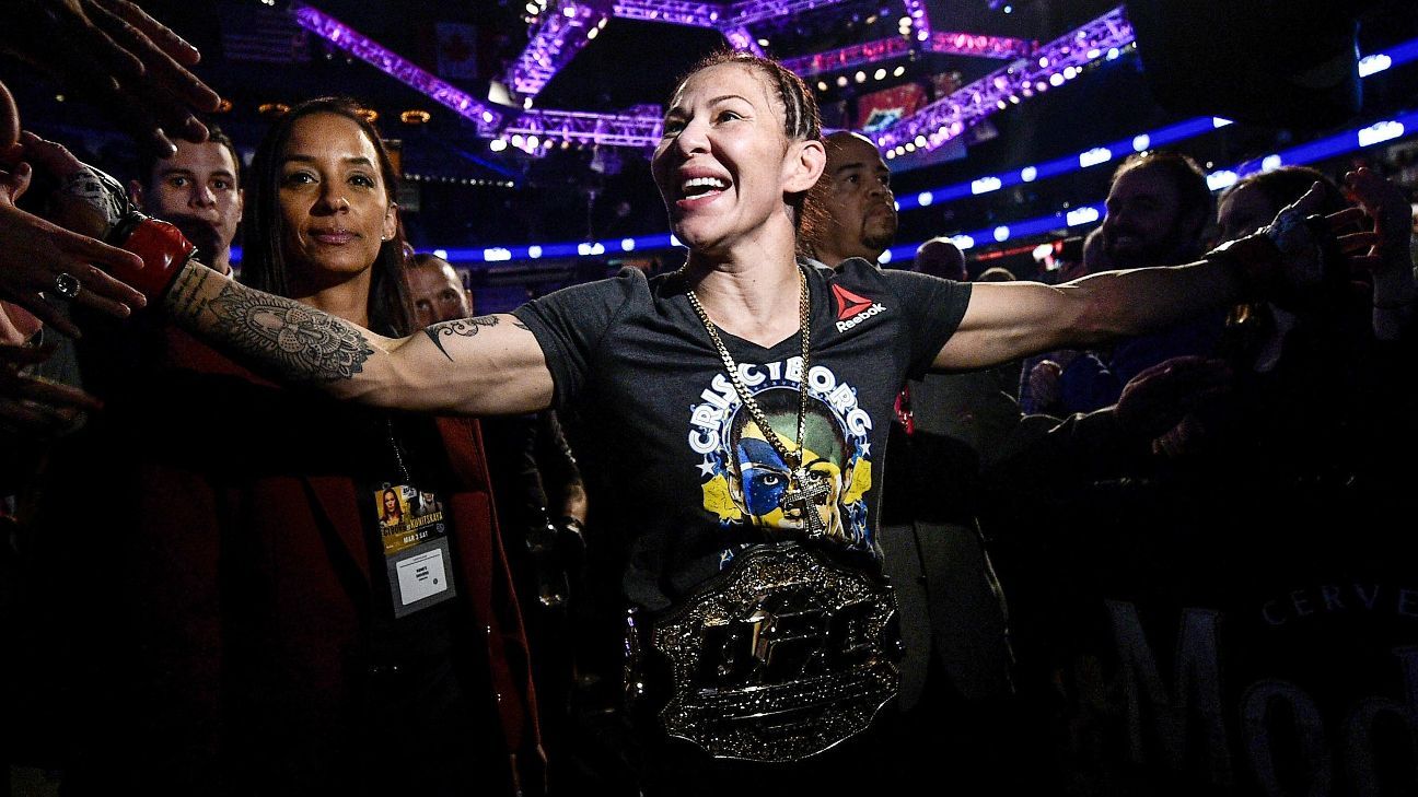 Cyborg chokes out Blencowe for first submission victory, retains Bellator title