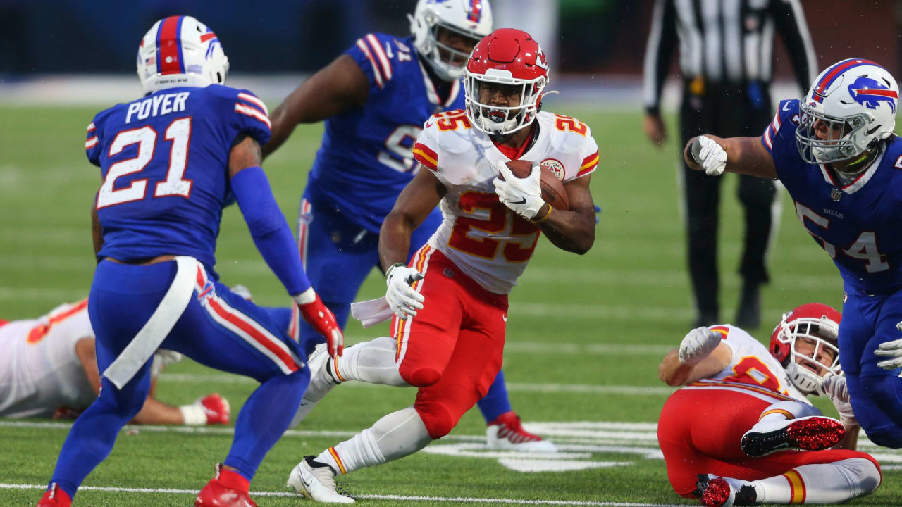Chiefs RB Clyde Edwards-Helaire turns in monster day vs. Payments earlier than Le’Veon Bell’s arrival