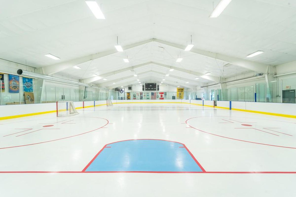 Connecticut compound with hockey rink on the marketplace for $8 million