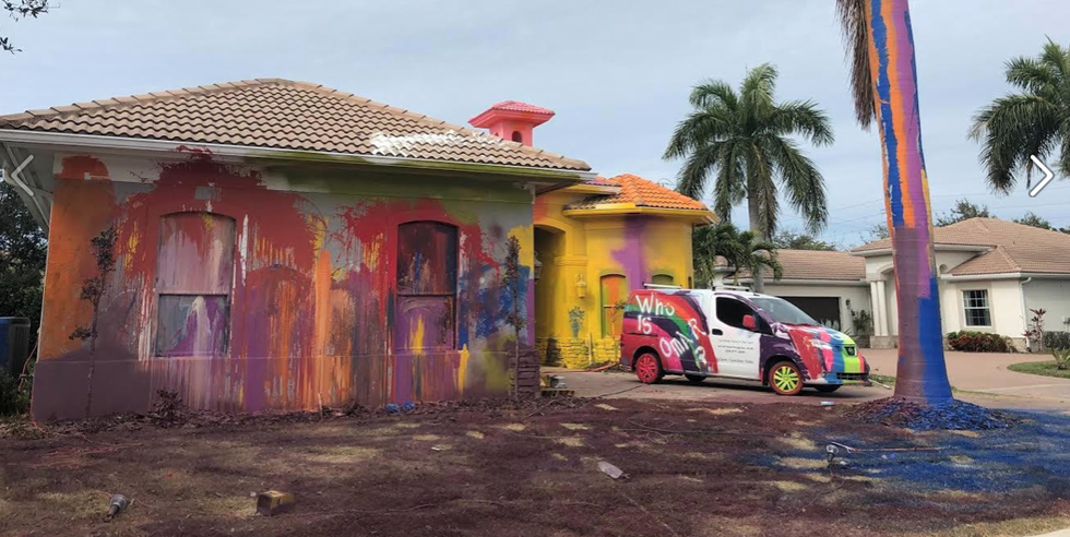 Man Affords $500K Florida Dwelling a Immense Gruesome Paint Job to Win Revenge on His Dad