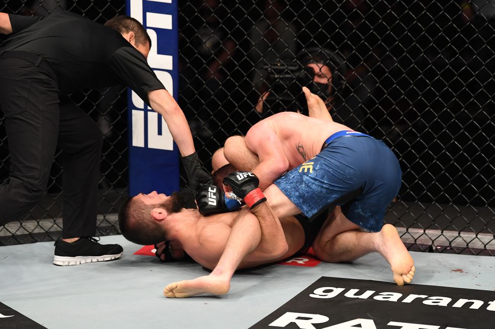 Peek a Doctor Gift How Khabib Nurmagomedov Build Justin Gaethje to Sleep at UFC 254
