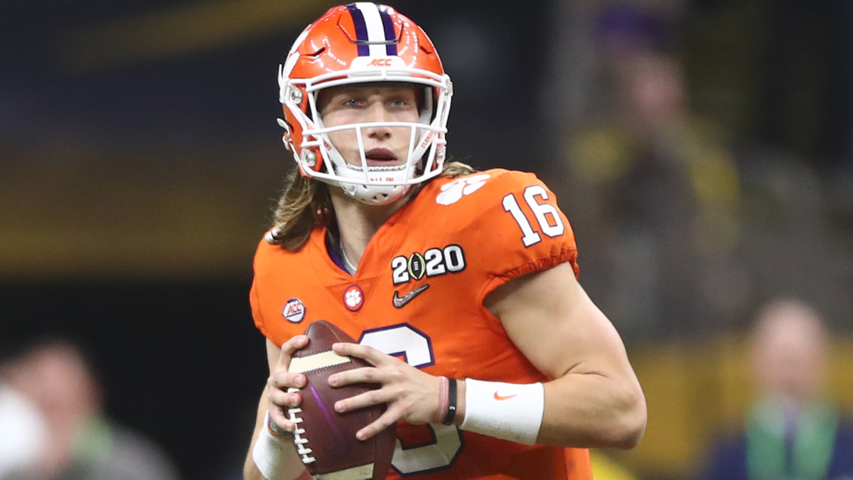 Trevor Lawrence hints at forgoing 2021 NFL draft, returning to Clemson