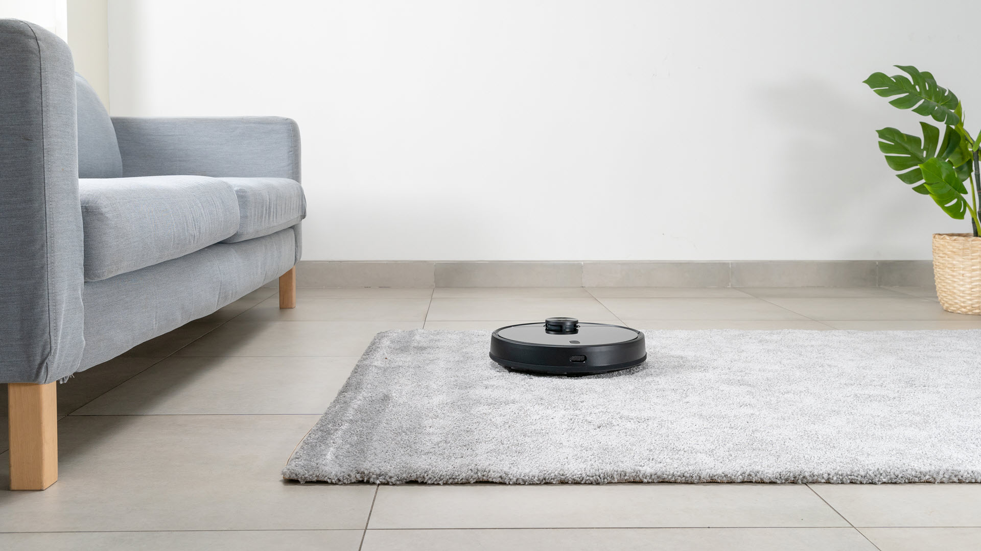 Wyze Opens Pre-Orders for a $200 Robot Vacuum