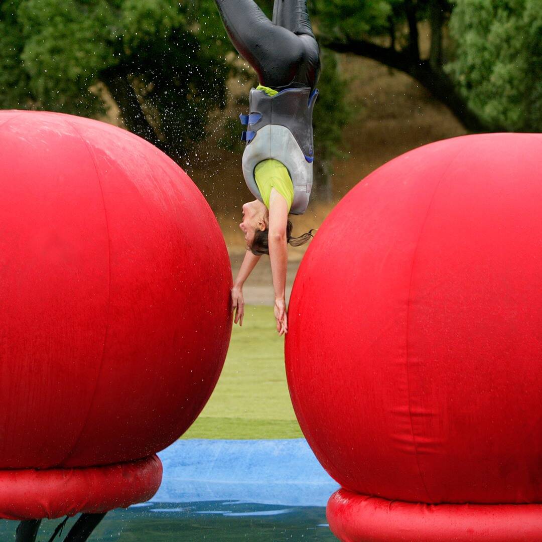 Wipeout Contestant Is Dumb After Ending Obstacle Course