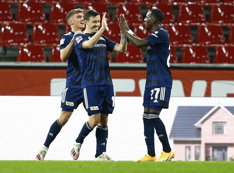 Spectacular Union beat Cologne 2-1 to climb to fifth region