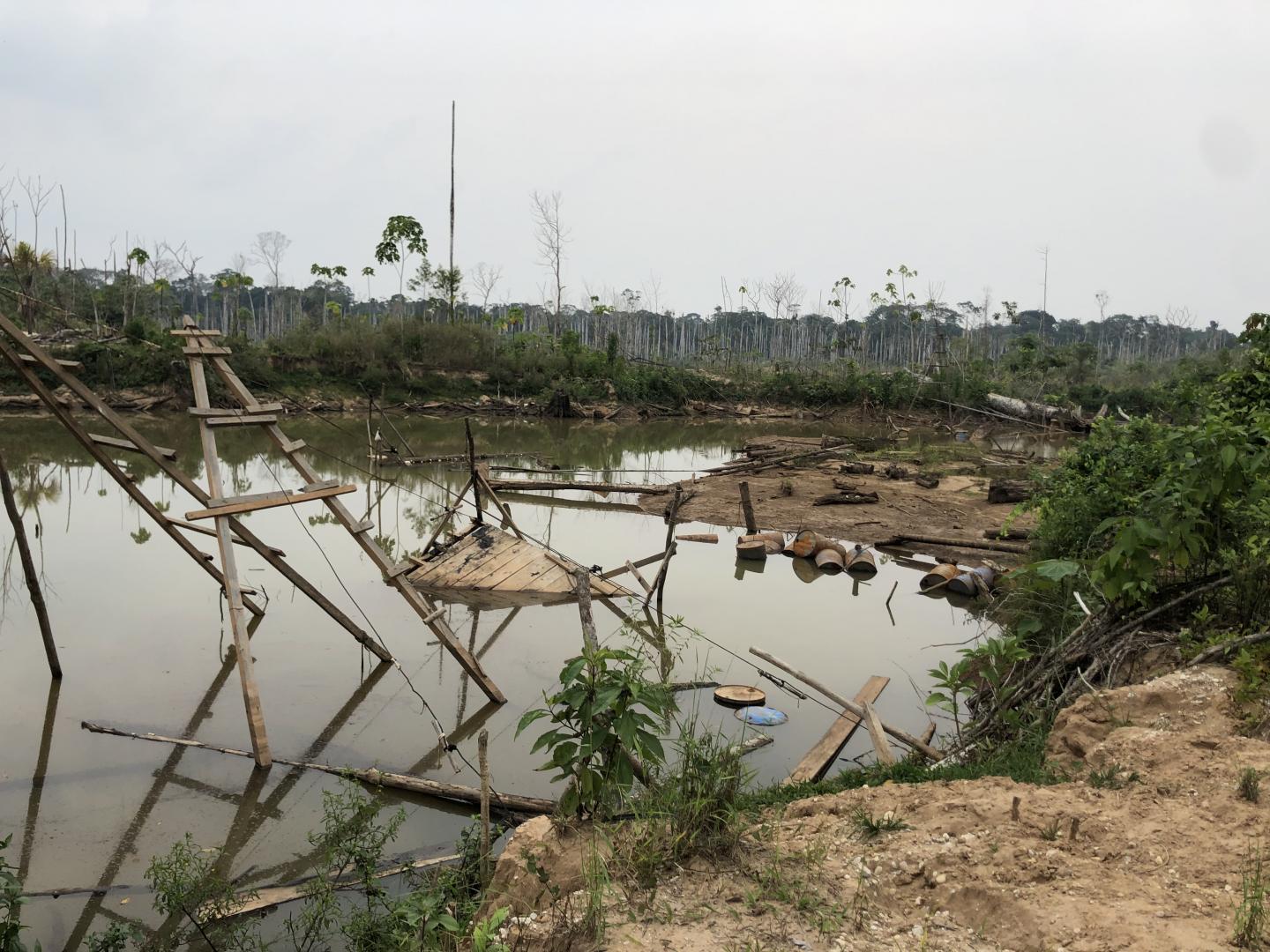 Mine ponds amplify mercury risks in Peru’s Amazon