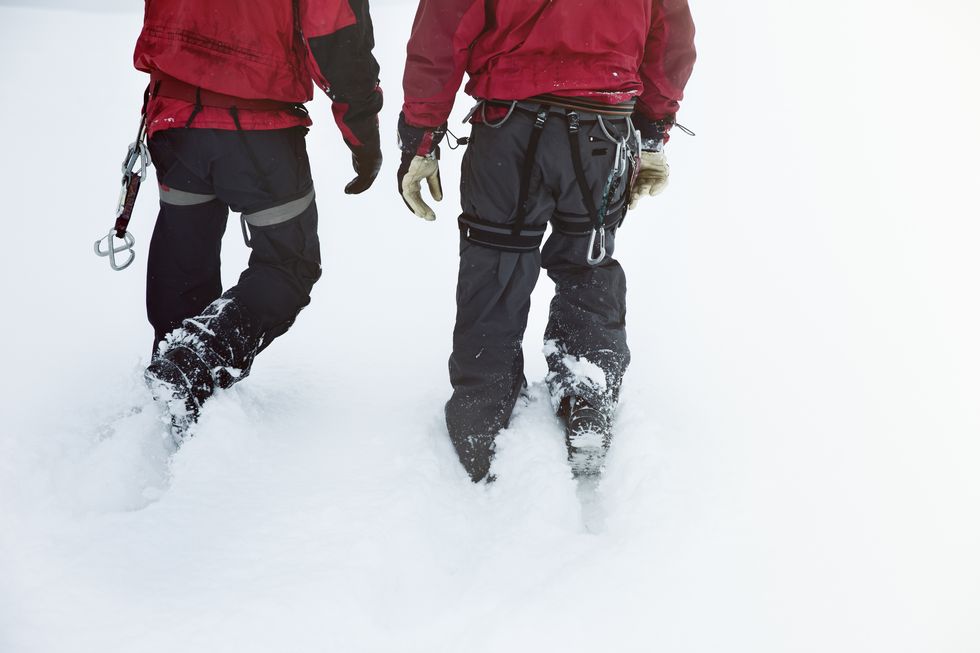 The 10 Most efficient Ski Pants for Men to Close Dry and Tickled on the Slopes