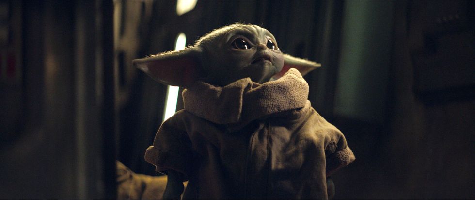 This Megastar Wars Fan Theory Suggests Palpatine Kidnapped Toddler Yoda
