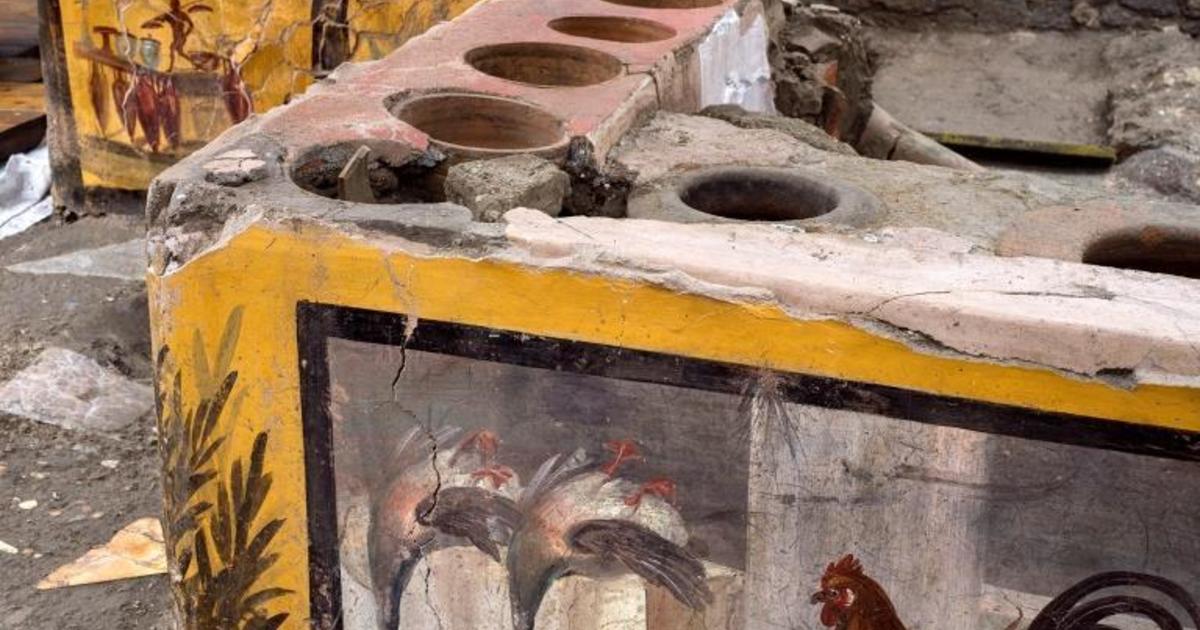 Archeologists unearth dilapidated “snack bar” in Pompeii