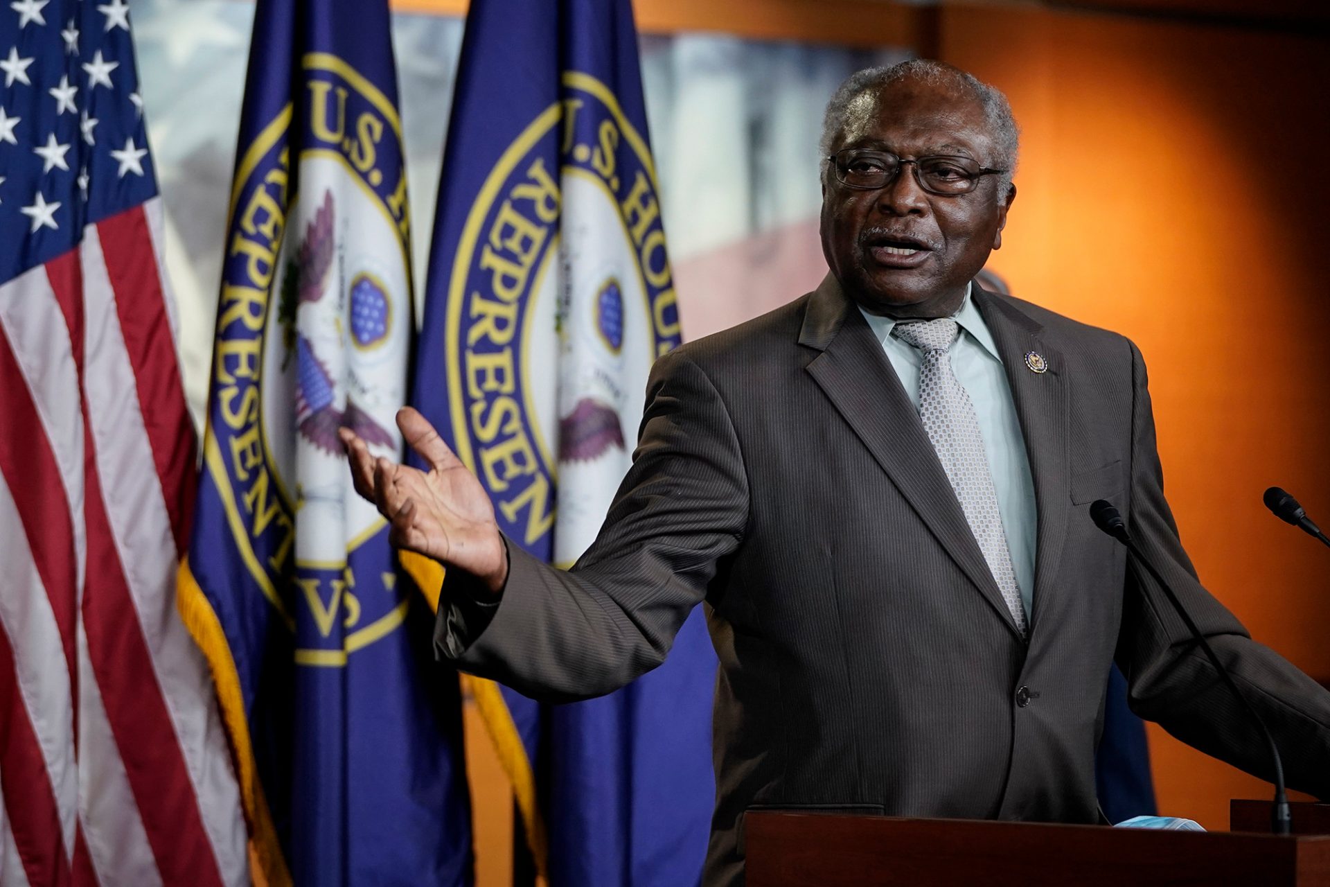 Derive. Clyburn says articles of impeachment to come aid Tuesday or Wednesday