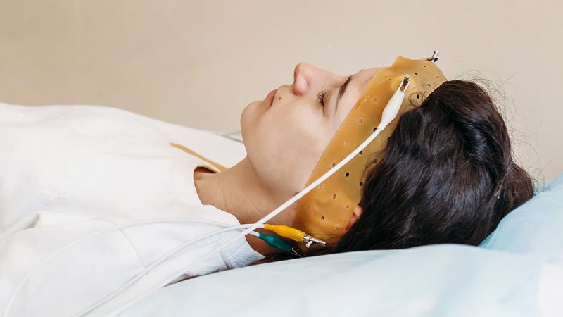Bedside EEG Take a look at Aids Prognosis in Brain Damage Patients