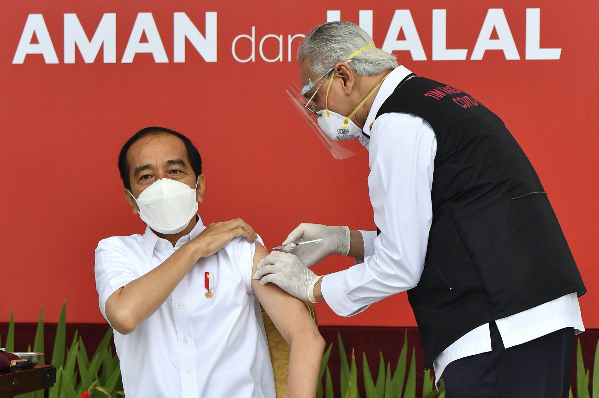 Indonesia starts emergency utilize of COVID-19 vaccine