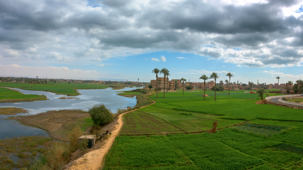 The Nile Became once a Lifeline within the Barren intention for Venerable Nubia and Egypt