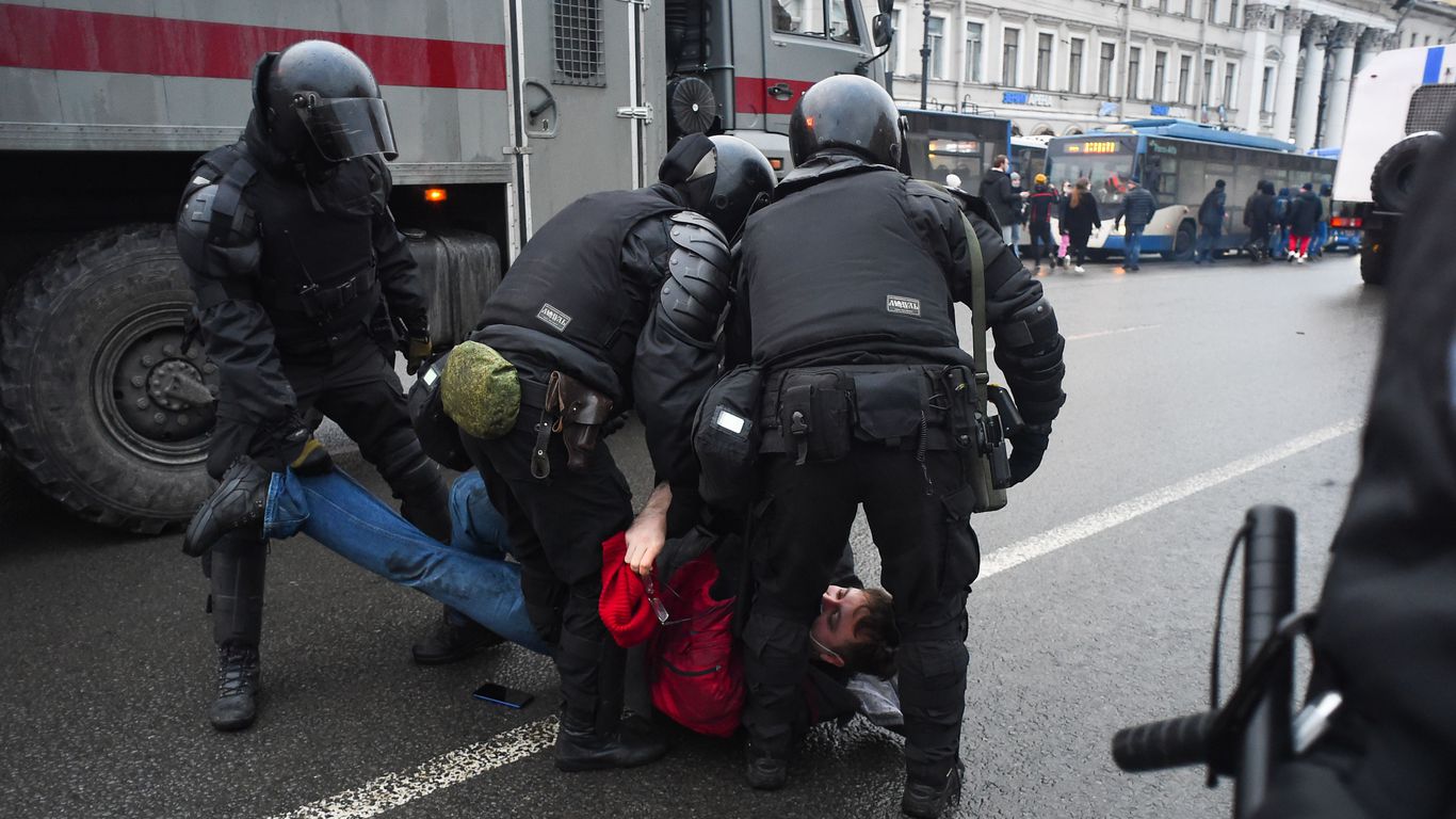 Russian police detain over 3,000 protesters demanding Navalny’s release