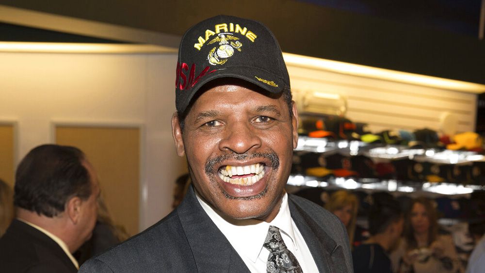 Leon Spinks Jr., Feeble Heavyweight Boxing Champion, Dies at 67