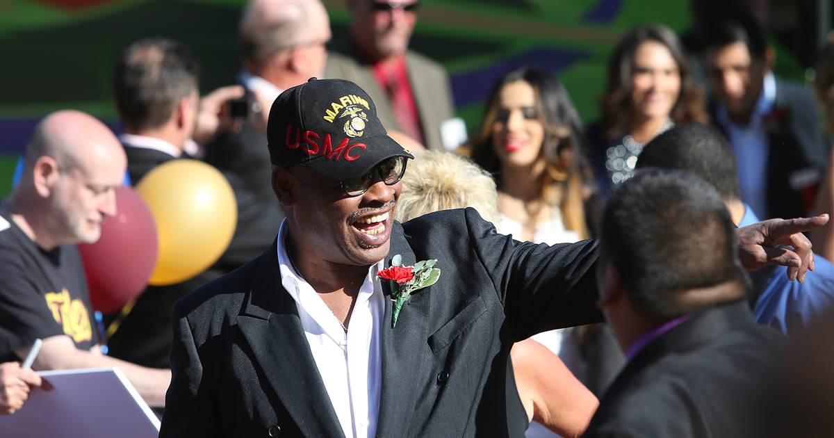 Boxing champ Leon Spinks dies at 67