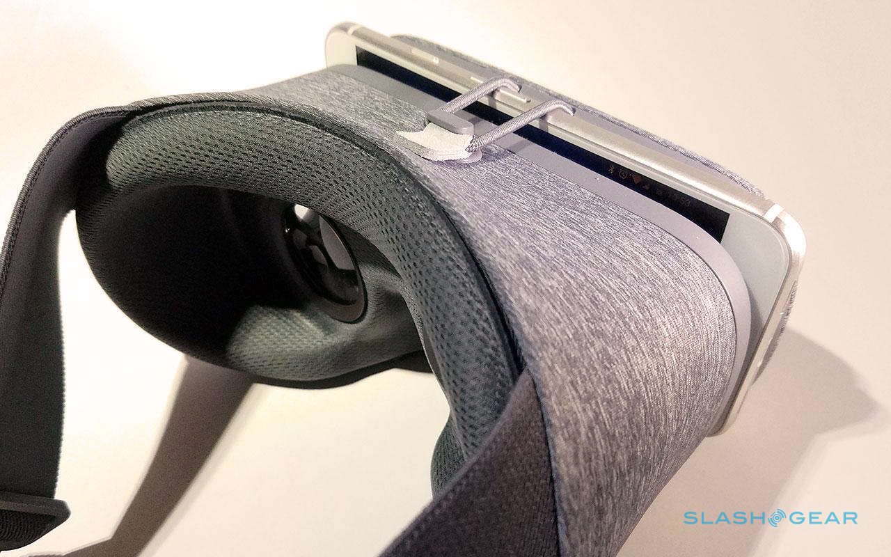 Google Daydream VR is largely wearisome with Play Store shutdown