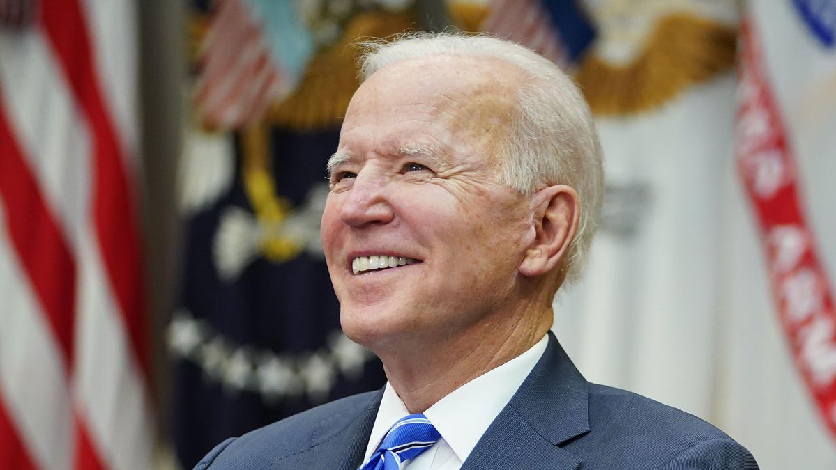 Senate Passes Biden’s $1.9 Trillion Covid-19 Reduction Bill: $1,400 Stimulus Exams, $300 Weekly Unemployment, Runt one Tax Credit And Extra