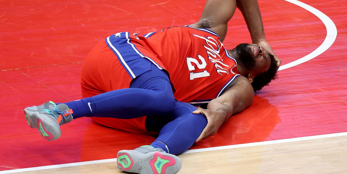 Glimpse a Doctor Existing Sixers Considerable particular person Joel Embiid’s ‘Horrifying’ Knee Harm