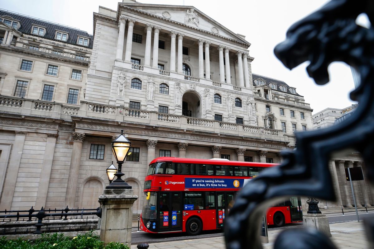BOE Maintains Payment, Leaves Unchanged Its Amble of Stimulus for U.K.