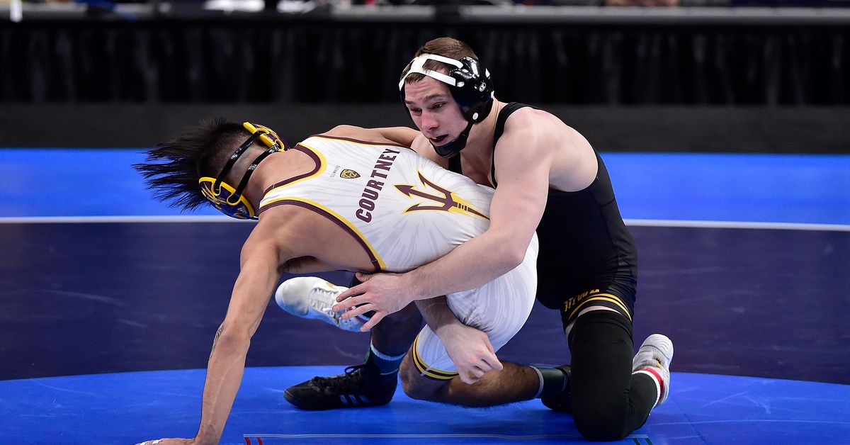No ACLs required: How Spencer Lee cruised to his third NCAA wrestling title