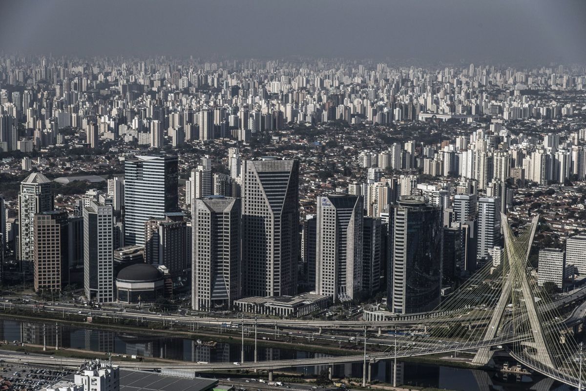 XP Is in Talks for Stake in Azimut’s Brazil Asset Supervisor