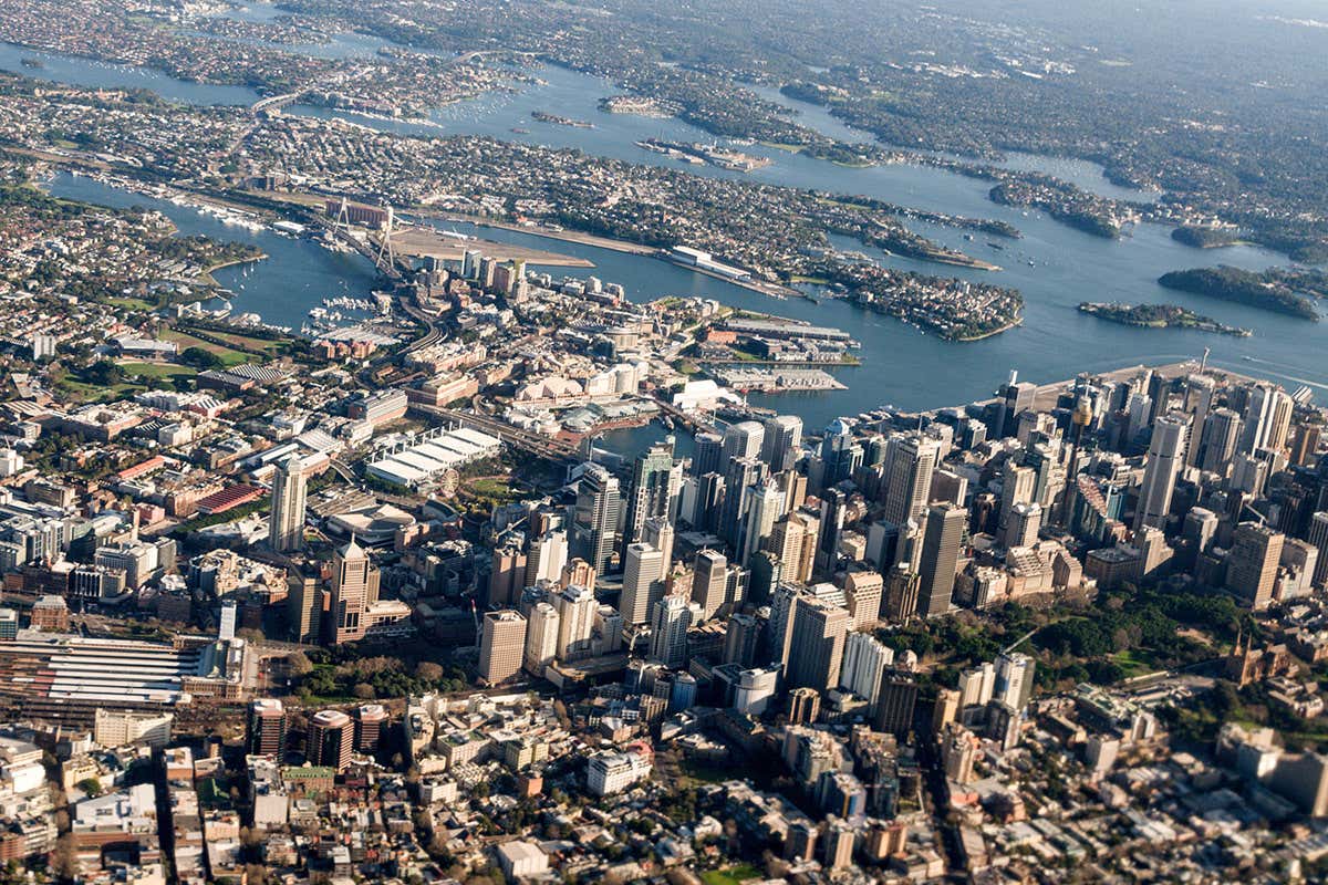 Sydney’s inland suburbs are 10°C hotter than the soar in warmth waves