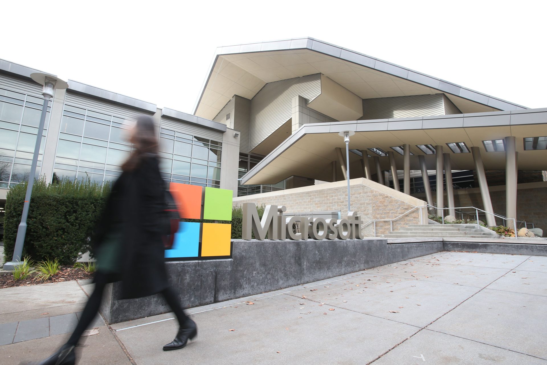 Microsoft delays full reopening of its offices to on the least September